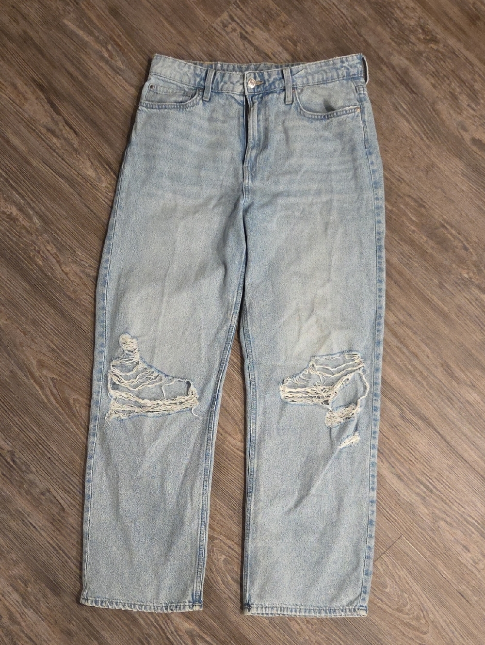 H&M Light Wash Ripped Boyfriend Jeans